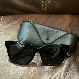 DIFF Eyewear Black Sunglasses
